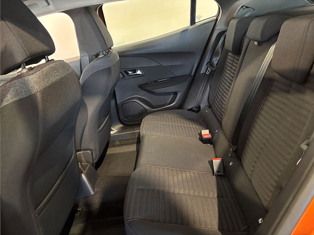 Bild på Peugeot 2008 Active Pack 1.2 PT 100hk - CARPLAY, BACKSENSORER