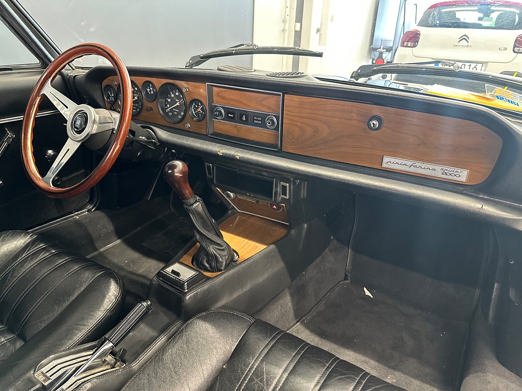 Fiat Spider Fiat Spider 124 Pininfarina 2000 (1981)