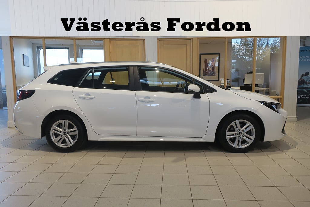 Toyota Corolla Sports Hybrid e-CVT Active Moms V-Hjul Kamera