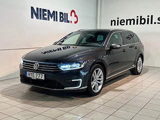 Volkswagen Passat Variant GTE Drag Cockpit Pvärm GPS SoV
