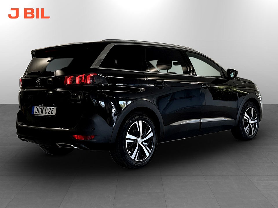Bild på Peugeot 5008 GT 1.2 PT 130hk Aut 7-SITS B-KAMERA CARPLAY