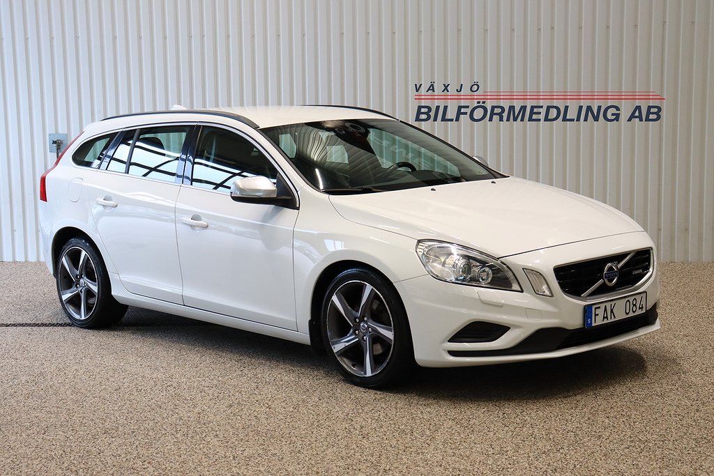 Volvo V60 D2 Momentum, R-Design 