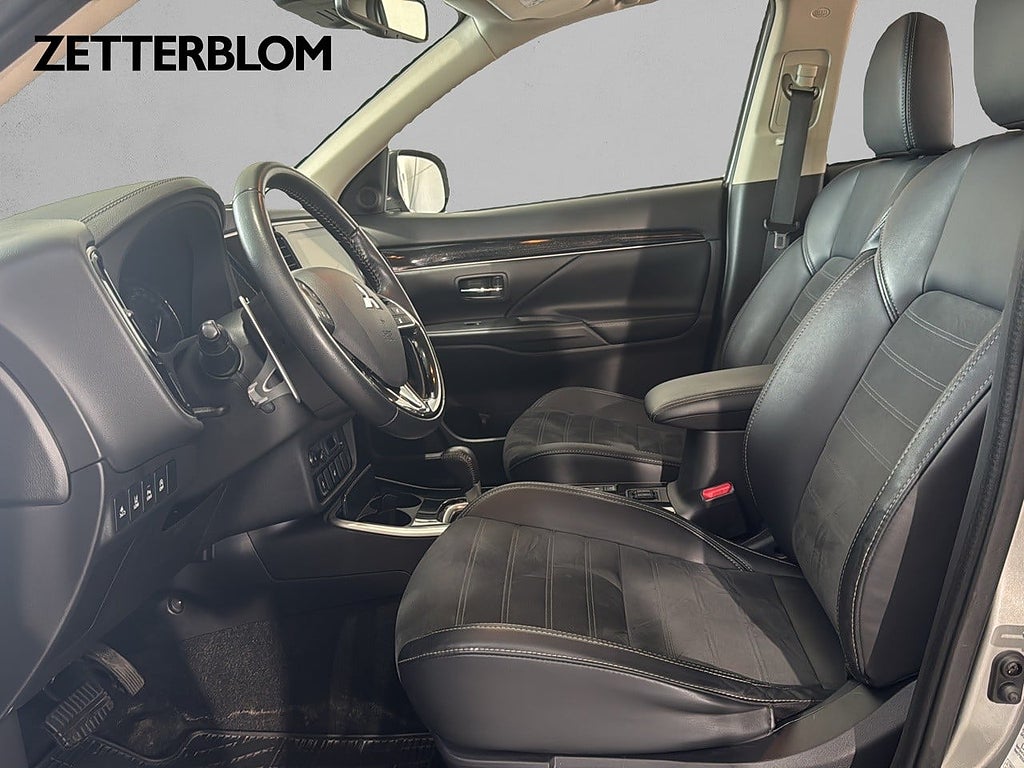 Kombi Mitsubishi Outlander 7 av 15