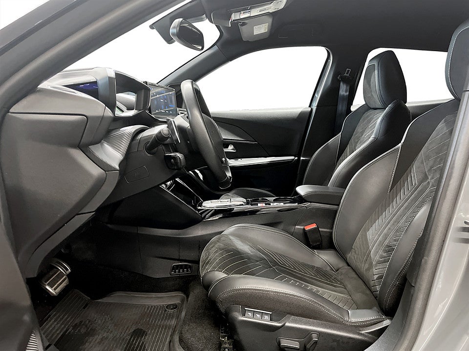 Bild på Peugeot 2008 GT Hybrid 145hk Aut B-KAMERA CARPLAY