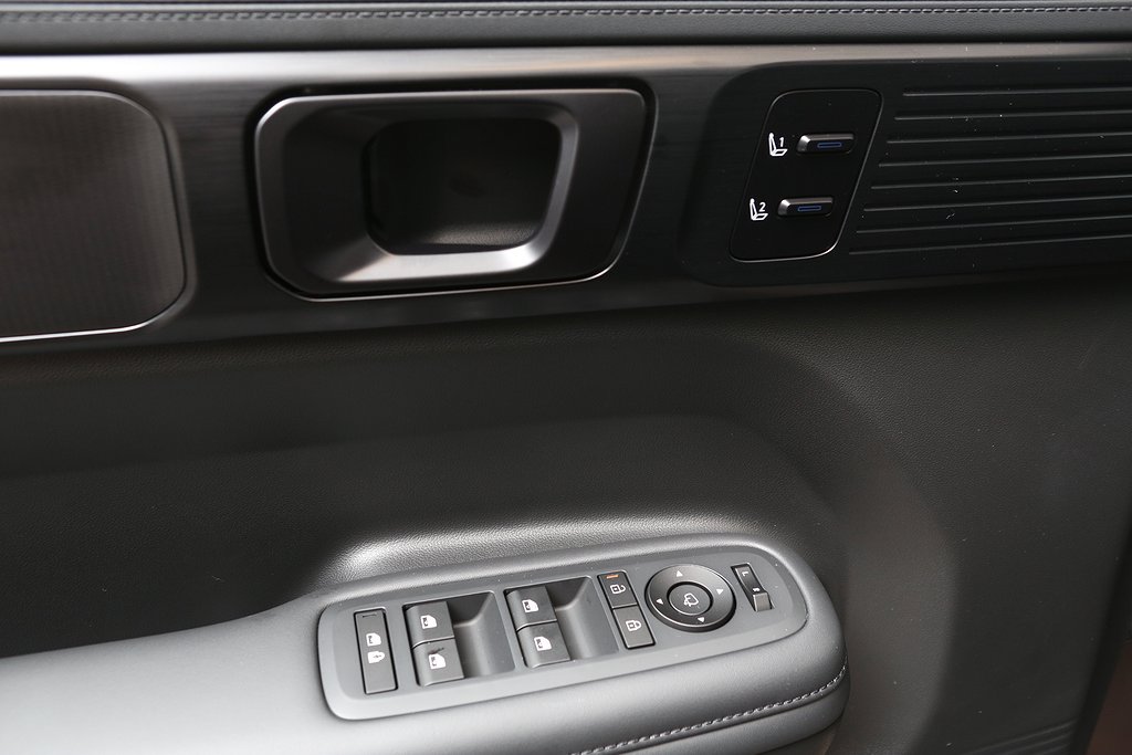 Hyundai Santa Fe 4WD Plug-in Calligraphy Line 2025