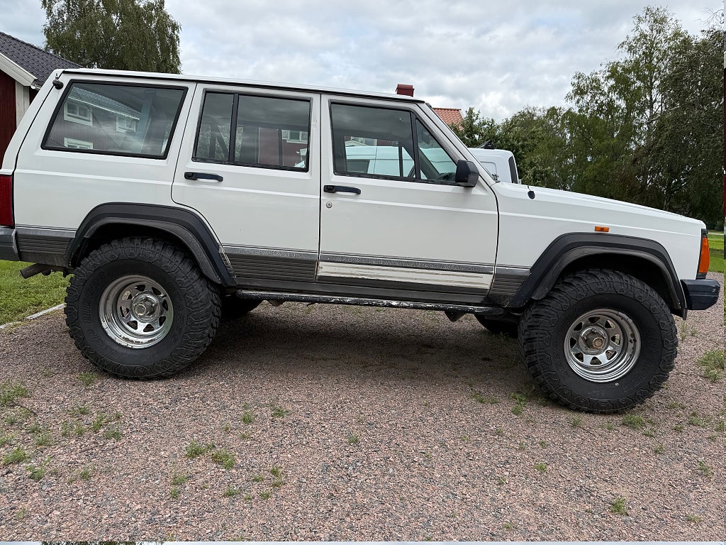 Jeep Cherokee XJ 4.0 4WD Aut (skattebefriad/Frakt/Finans)