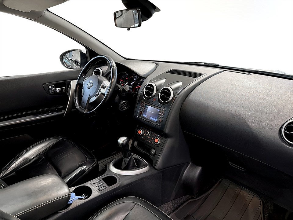 Bild på Nissan Qashqai +2 Tekna 1.6 117hk - PANO,KAMERA,NAV,LÄDERKLÄDSEL