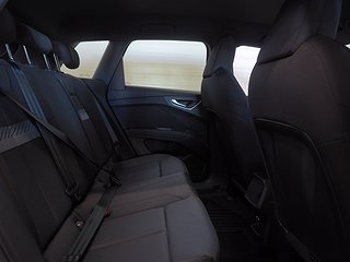 SUV Audi Q4 14 av 30