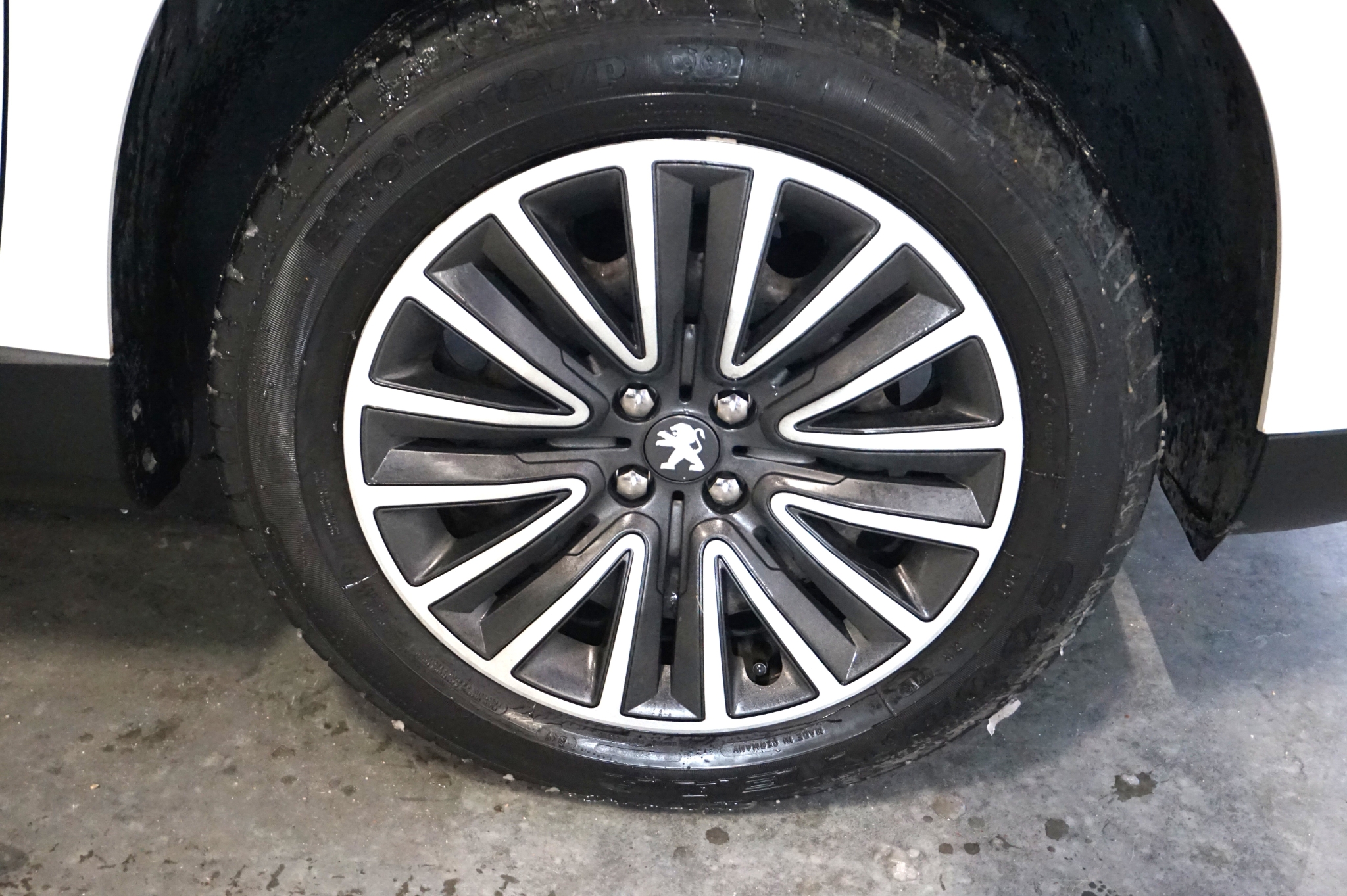 Peugeot 2008 1.2 VTi Euro 6 2016, bild 6/46