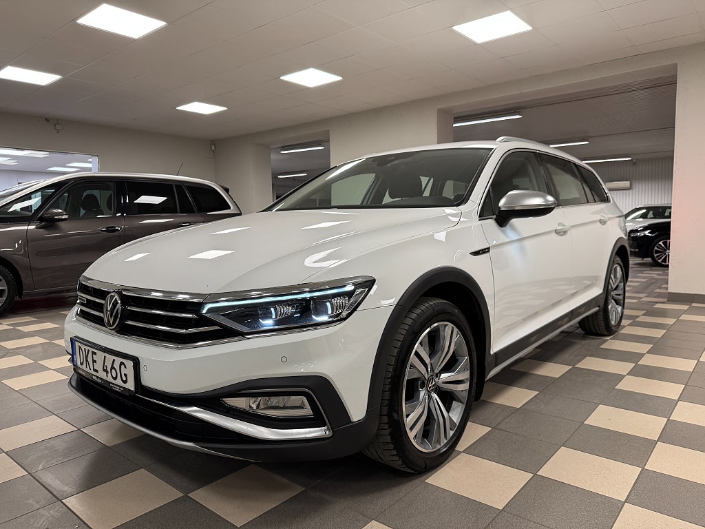 Volkswagen Passat Alltrack 2.0 TDI 4M DSG Cockpit Navi Värmare Drag