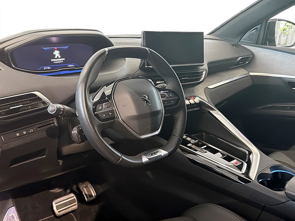Bild på Peugeot 5008 GT 1.2 PT 130hk Aut 7-SITS B-KAMERA CARPLAY