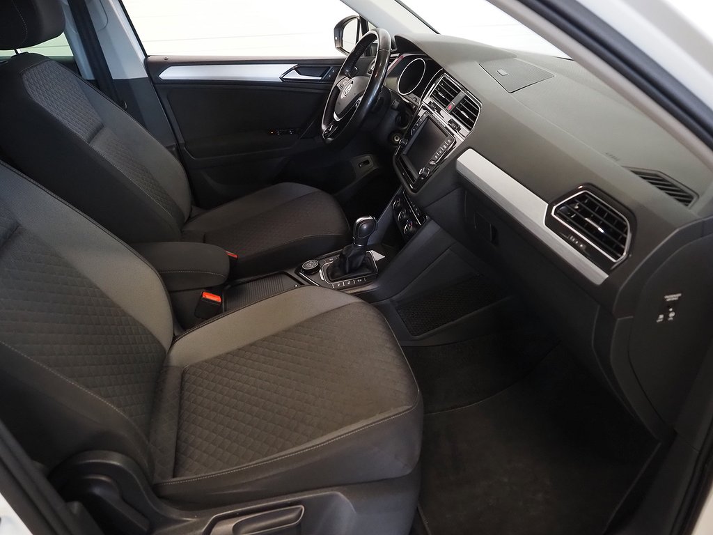 Volkswagen Tiguan 1.4 TSI 150hk 4Motion Drag Kamera Värmare 2017