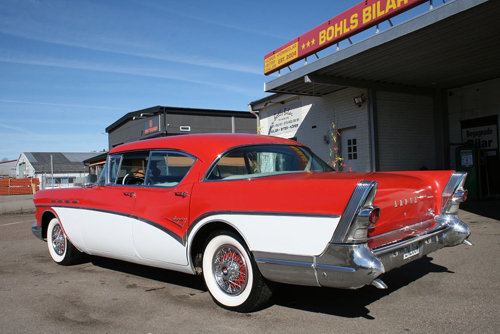 Buick Super Riviera 4 Door Hardtop