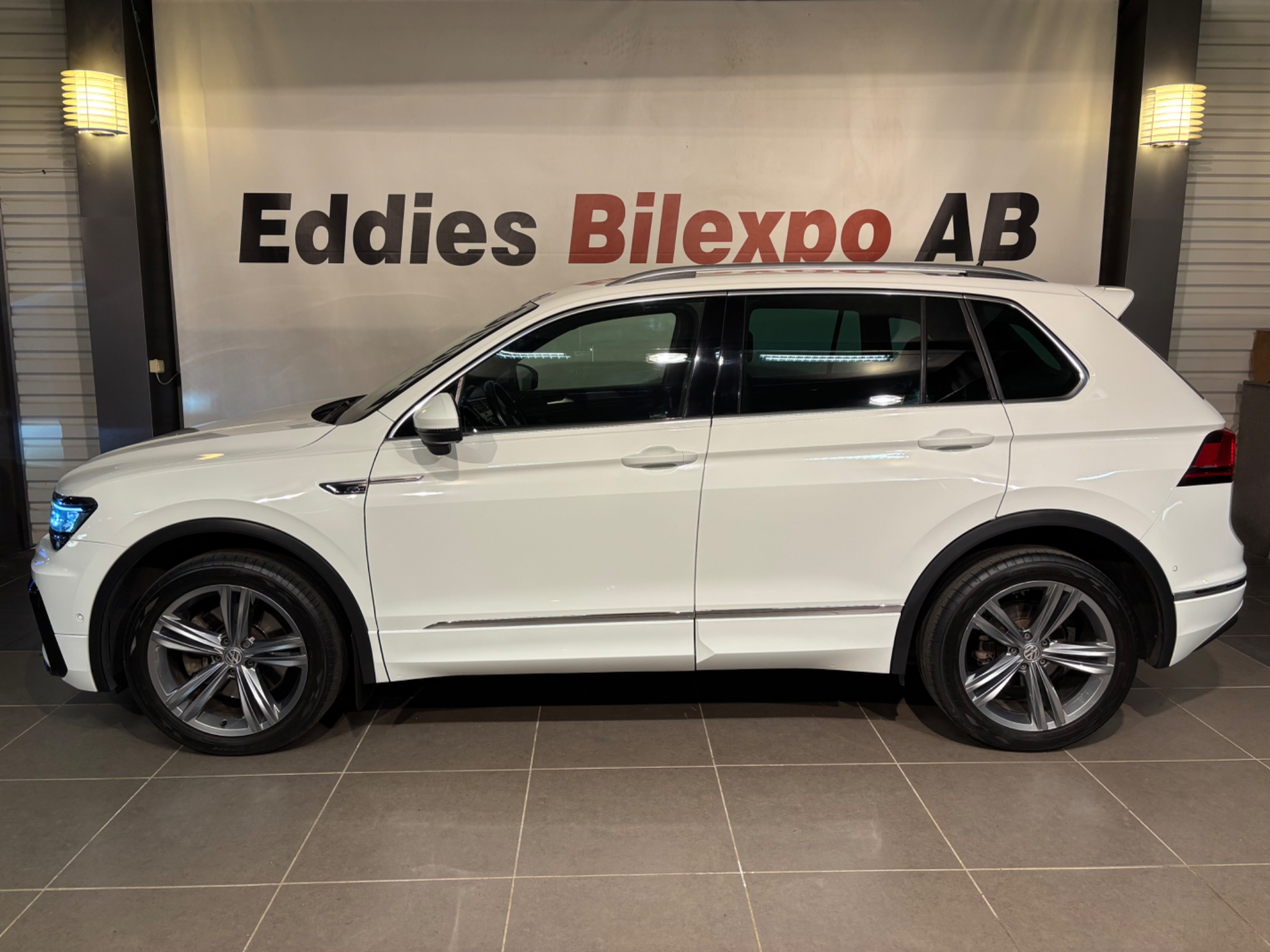 Volkswagen Tiguan 2020, bild 2/41