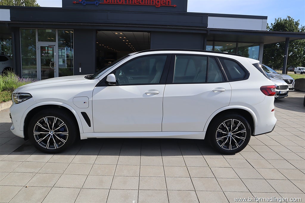 BMW X5 xDrive45e iPerformance 394hk Plug-in Aut Momsbil M-Sport 1 Ägare
