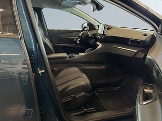 Peugeot 3008 HYBRID4 300 EAT Allure S&V-hjul/Carplay/360/Nav/Keyless – bild 10