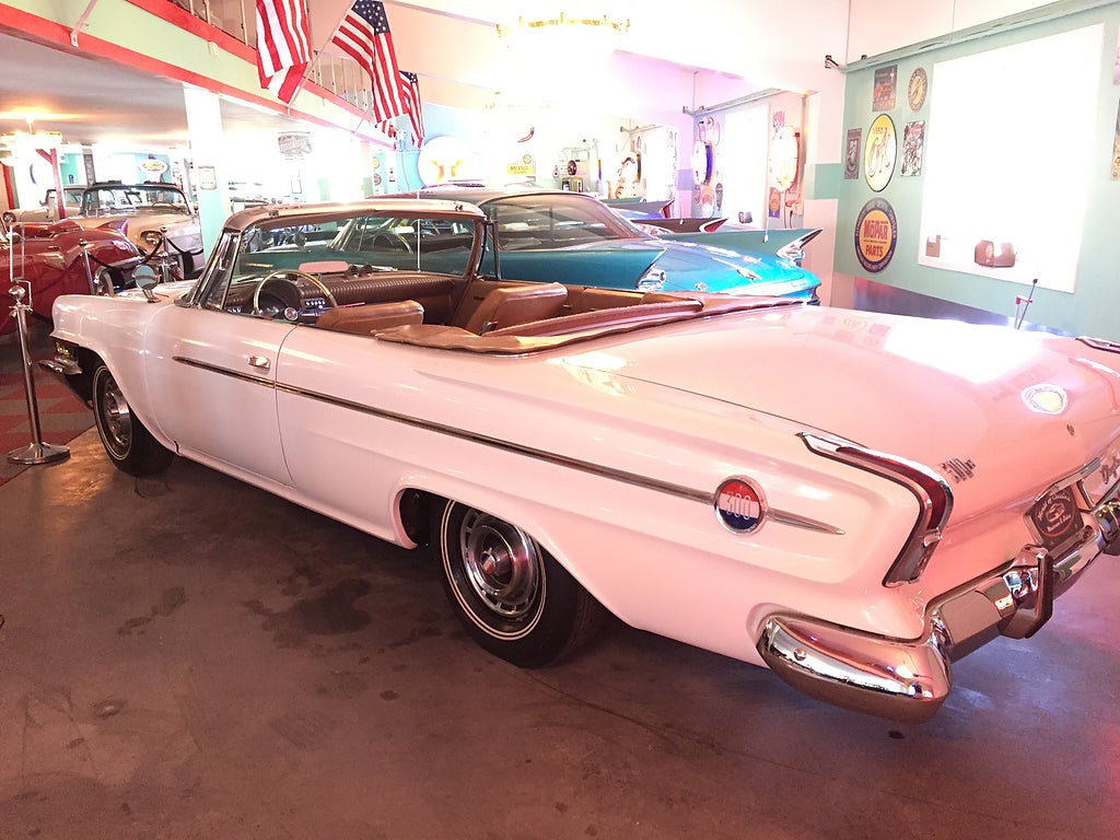 Chrysler 300 H Cab -62