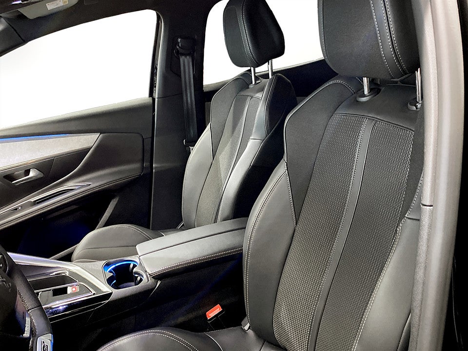 Bild på Peugeot 3008 GT 1.2 PT 130hk Aut B-KAMERA CARPLAY