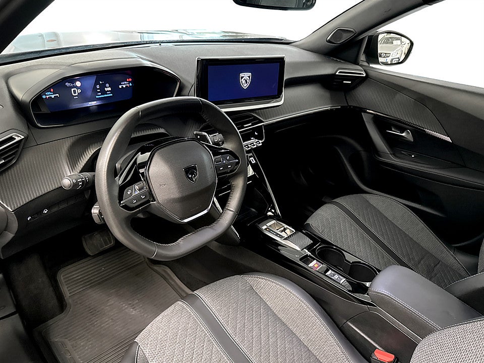 Bild på Peugeot 2008 Allure 1.2 PT 130hk B-KAMERA CARPLAY