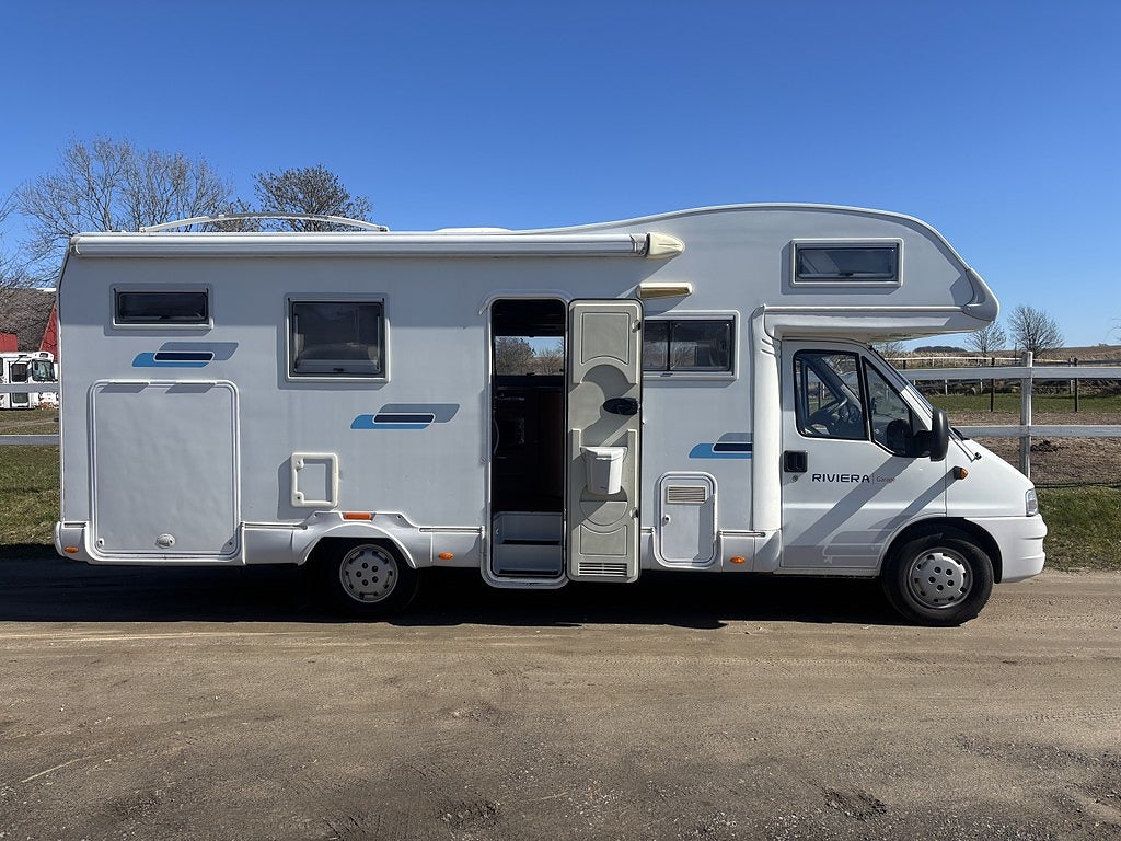 Ci Riviera garage Dragkrok MC ramp Aircondition