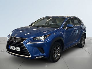 Lexus NX 300h 2.5 AWD E-CVT Business Line S&Vhjul/Drag/Kamera – bild 16