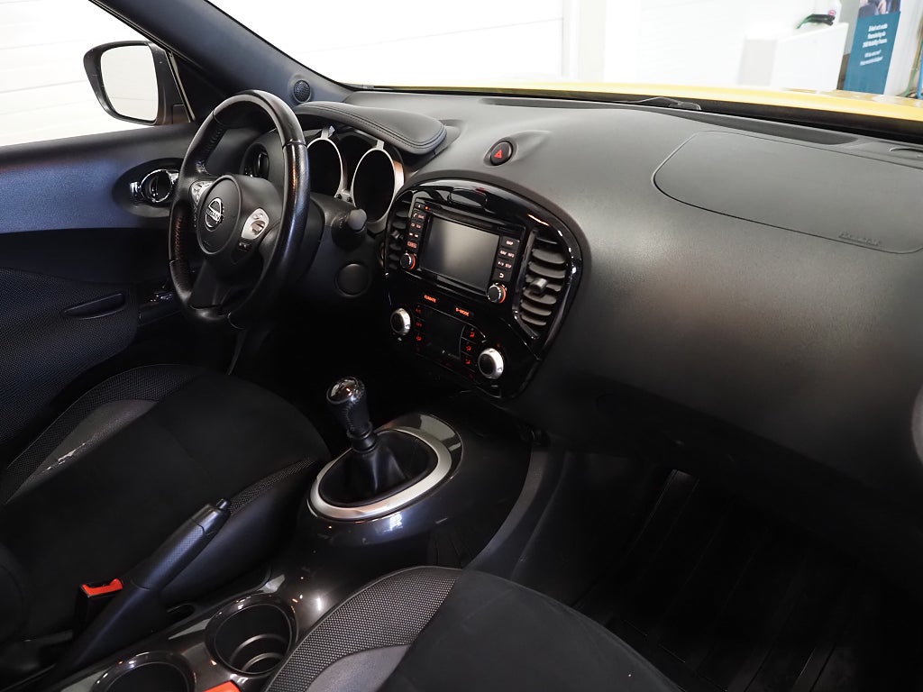Nissan Juke 1.2 DIG-T 115hk N-Connecta Pano Navi Kamera Keyless 2016