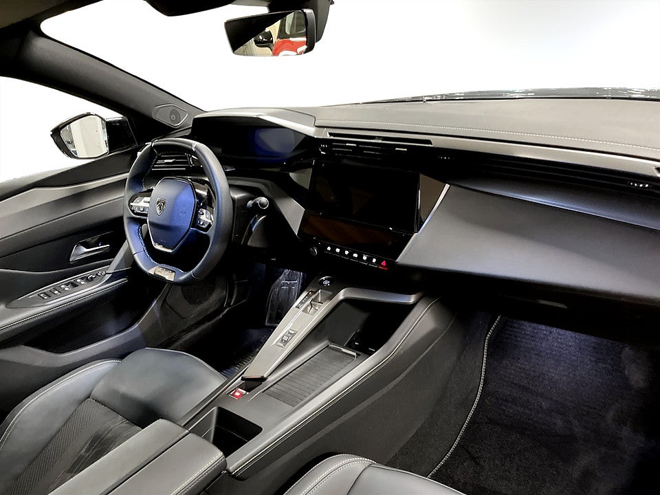 Bild på Peugeot 408 GT 1.2 PT 130hk Aut B-KAMERA CARPLAY