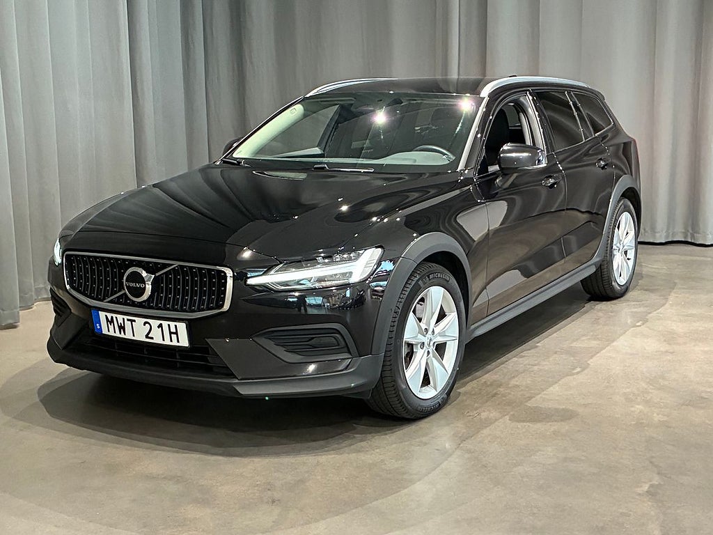 Volvo V60 Cross Country B4 AWD Diesel Core *V-HJUL/DRAG*
