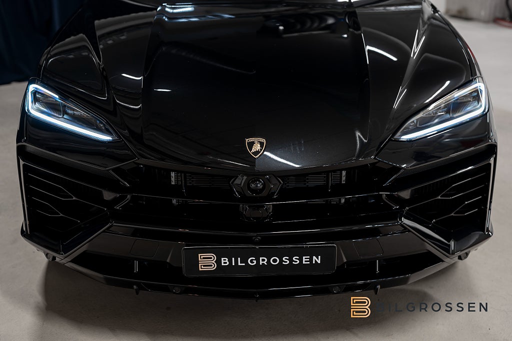 Lamborghini Urus SE Style-P Dark Carbon Adv 3D B&O Nero Helene 23” NY