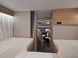 Husbil-halvintegrerad Adria MATRIX 670 SL 60Y 27 av 28
