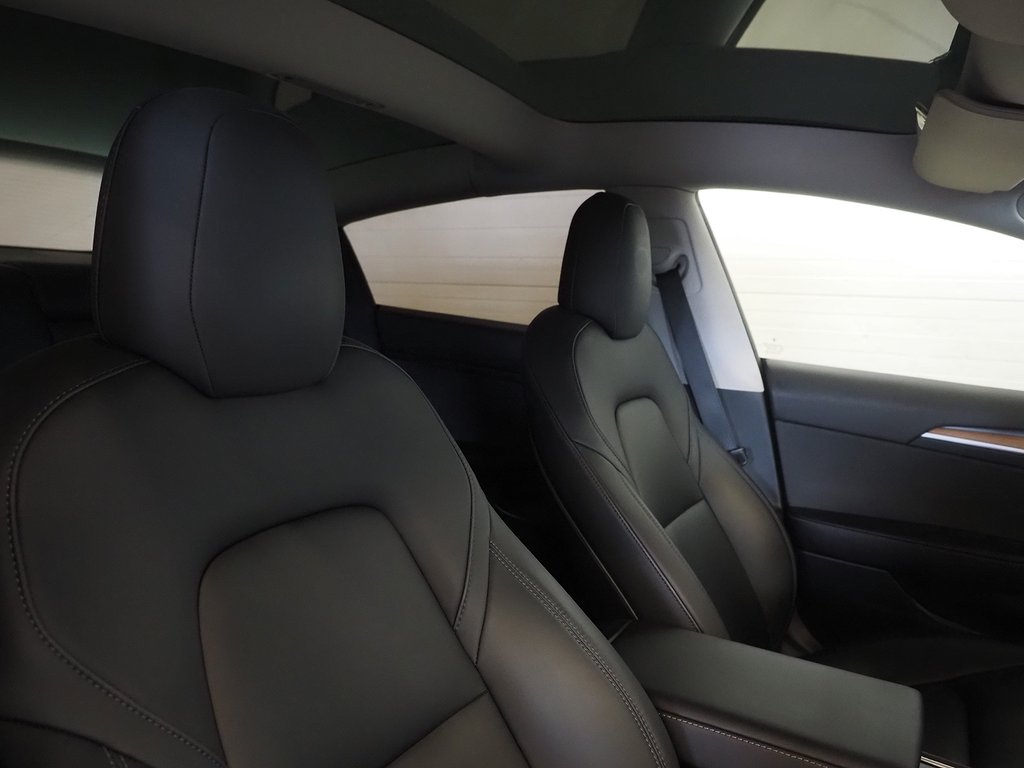 Tesla Model 3 Long Range AWD 440hk | Pano | 2022