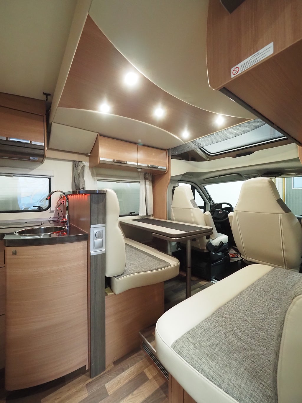 Knaus Sky Wave 650 MF | Taksäng | Markis | B-kamera | 3850kg 2015