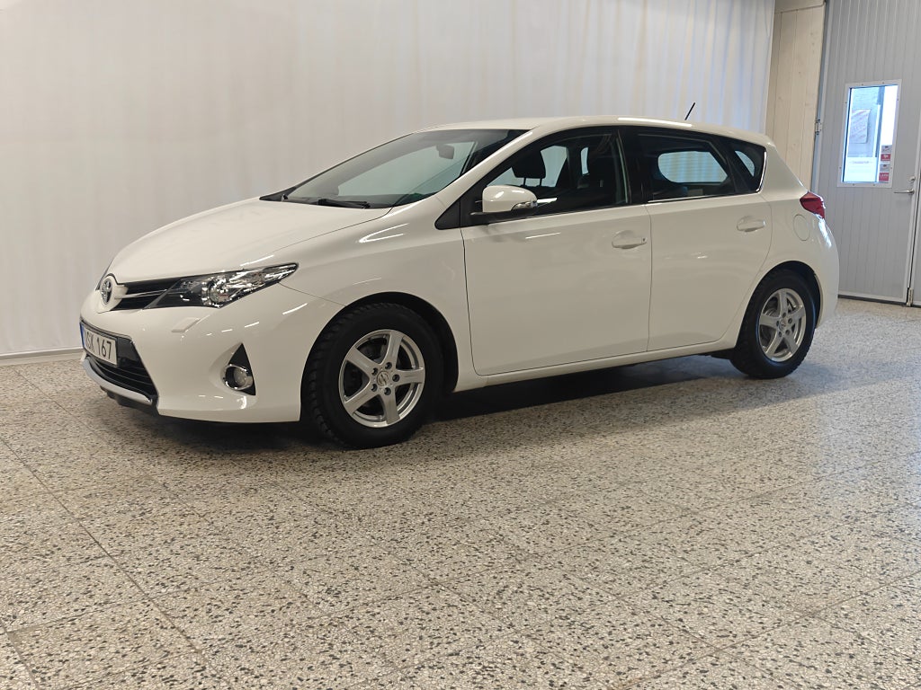 Toyota Auris 1.4 D-4D Manuell, 90hk Active