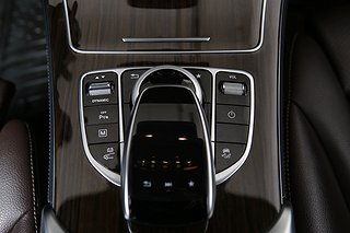 SUV Mercedes-Benz GLC 22 av 26