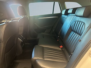 Skoda Superb Kombi 2.0 TDI 4×4 Business Style Drag Dvärme CANTON S&V – bild 13