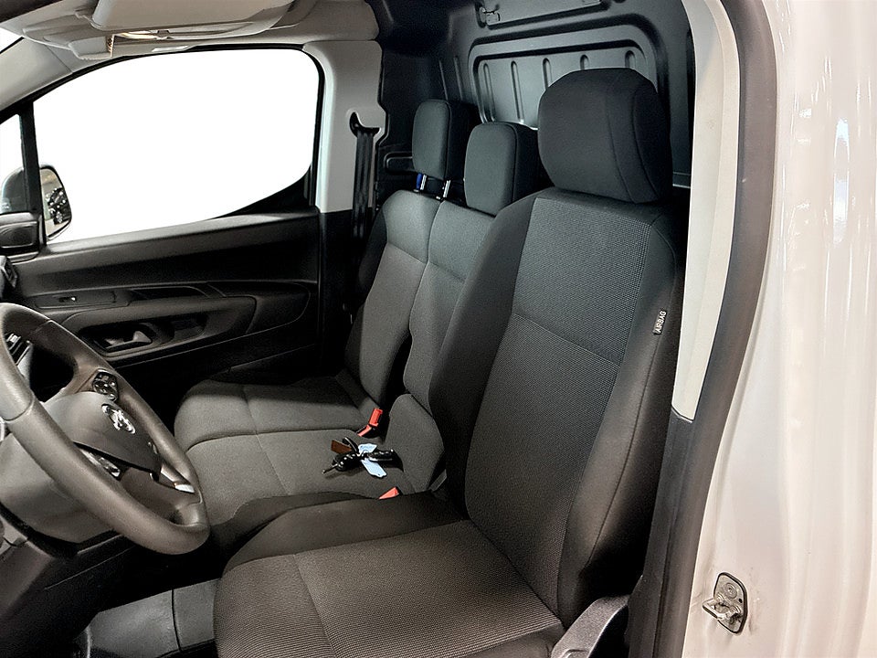 Bild på Opel Combo Cargo XL Business 1.5 BlueHDi 102hk L2 B-KAMERA DRAG