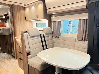 Husbil-halvintegrerad Kabe Travel Master Royal X 780 LGB 12 av 32