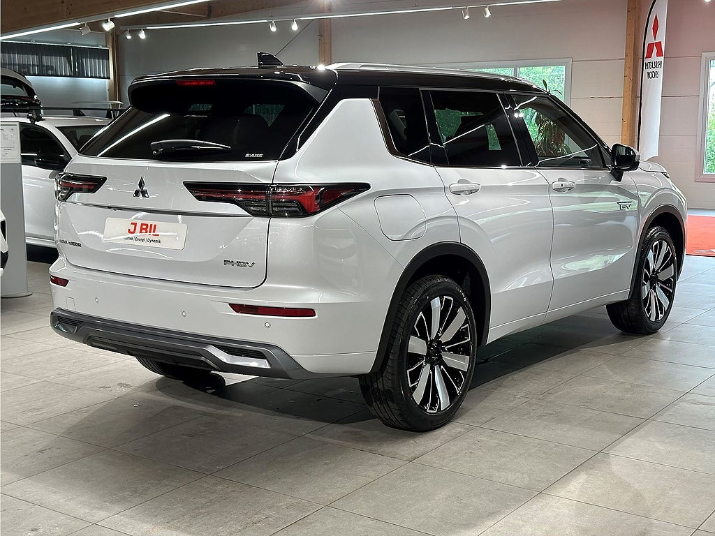 Bild på Mitsubishi Outlander Instyle Plug-In Hyrbrid 4WD - PRIVATLEASING