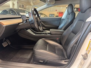 Tesla Model 3 Long Range AWD 440hk/360°Kamera/Pano/Navi/S&V
