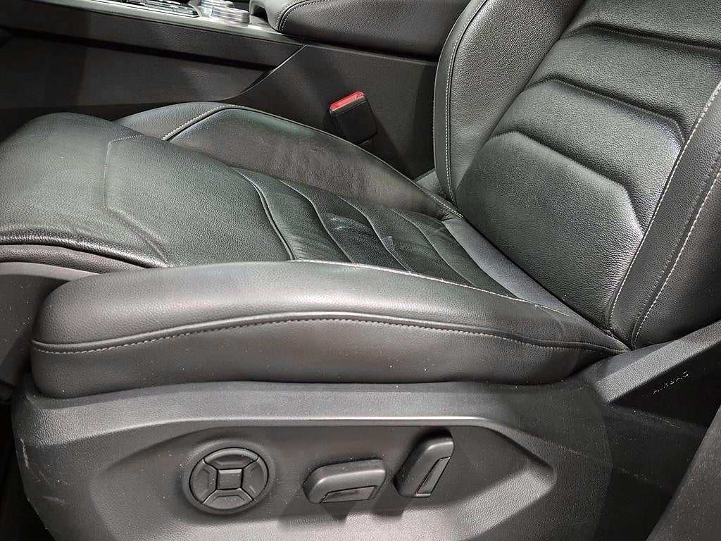 Volkswagen Touareg R-Line 3.0 TDI V6 286 hk 4M SE SPEC / VAT