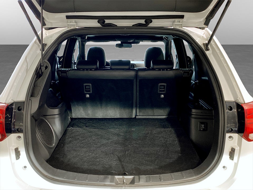 Bild på Mitsubishi Outlander PHEV Aut AWD B-KAMERA PANO ELSTOL 203hk