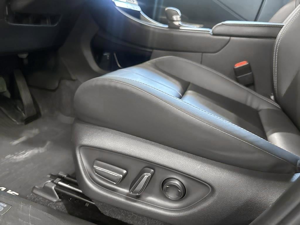 Lexus LBX 2024 - miniatyr 13