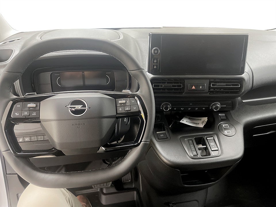 Bild på Opel Combo Combo 130hk Aut L2 - EDITION! SERVICE & V-HJUL INGÅR!