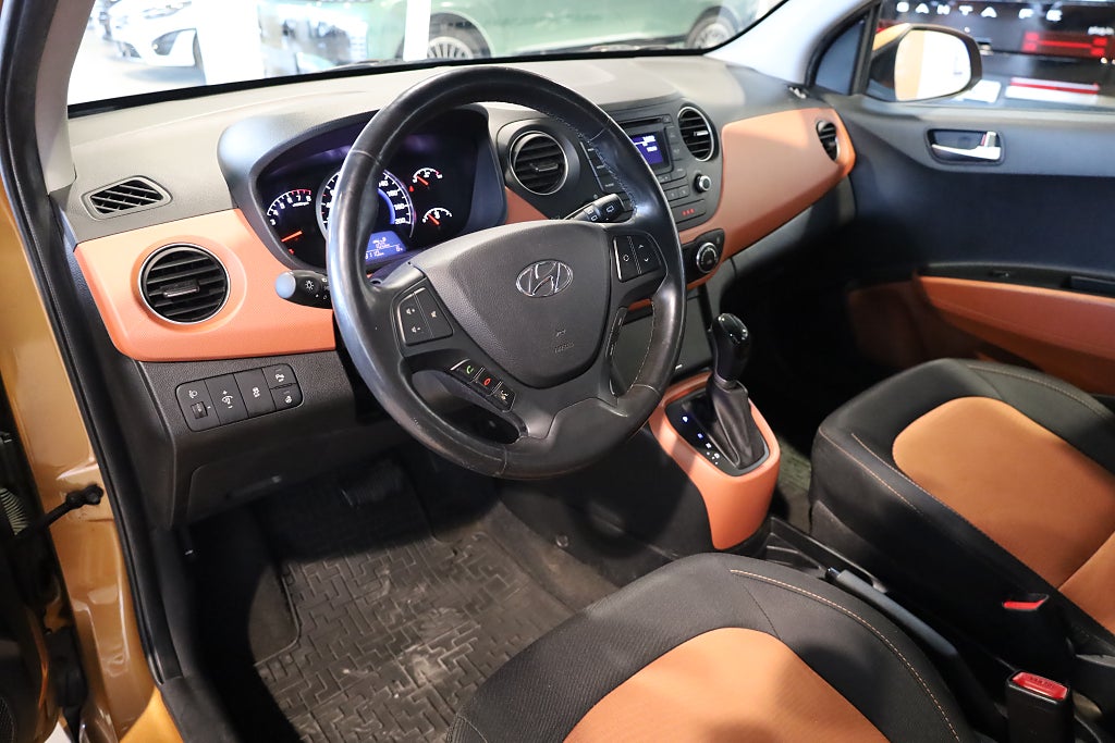 Hyundai i10 1.2 Premium AUT PDC AC Blåtand Rattvärme 2015