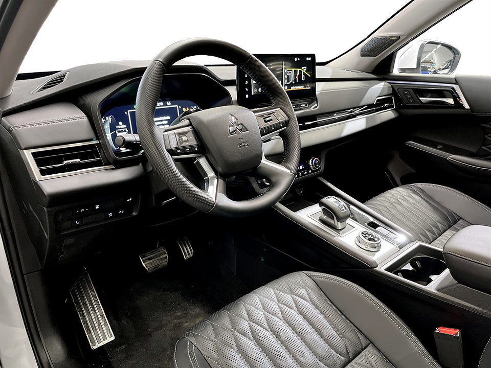 Bild på Mitsubishi Outlander Instyle PHEV 4WD - DEMO