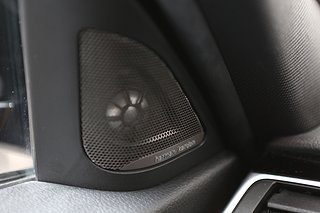 Sedan BMW 330 14 av 28