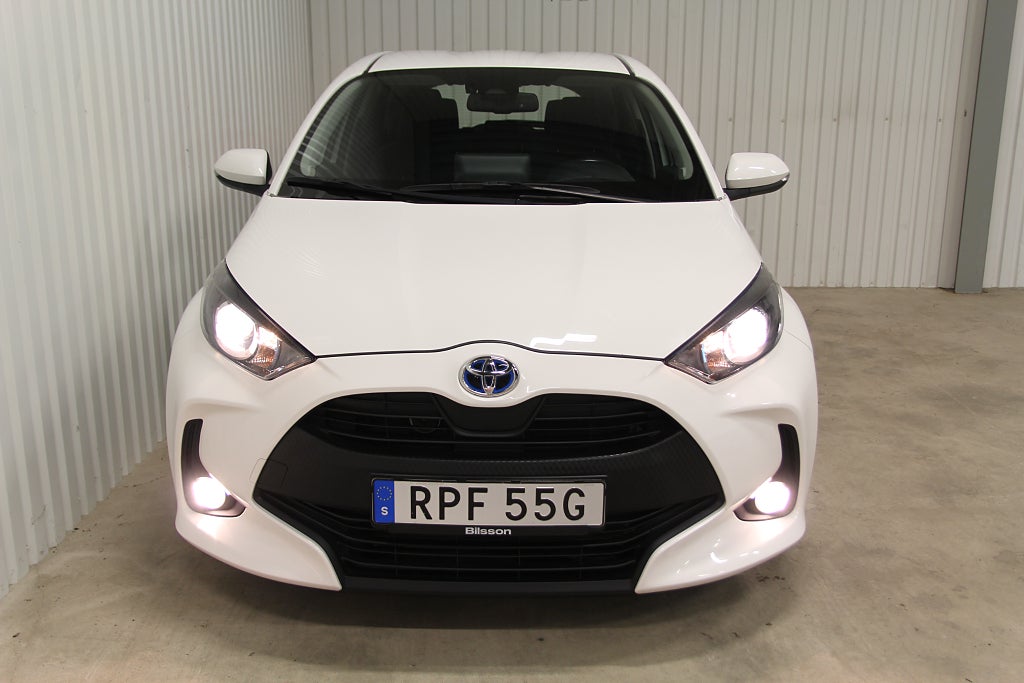 Toyota Yaris Hybrid CVT Active Facelift 2021 "SÅLD"