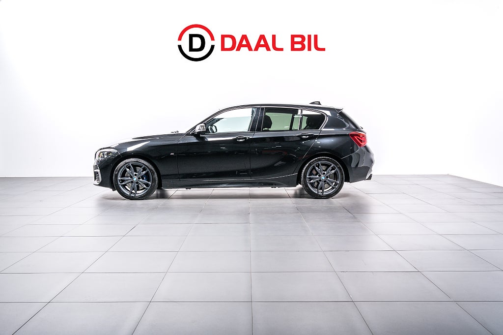 BMW M140i XDRIVE 340HK AKRAPOVIC HARMAN® SKINN CARPLAY NAVI
