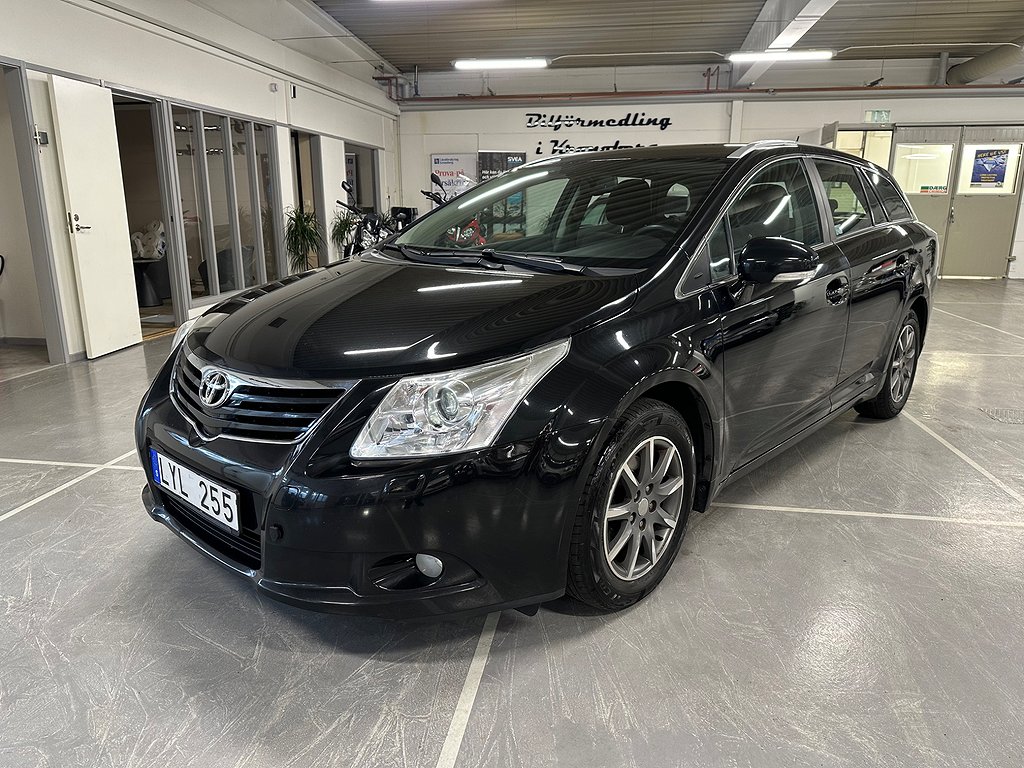 Toyota Avensis Kombi 1.8 Valvematic Multidrive S Business 