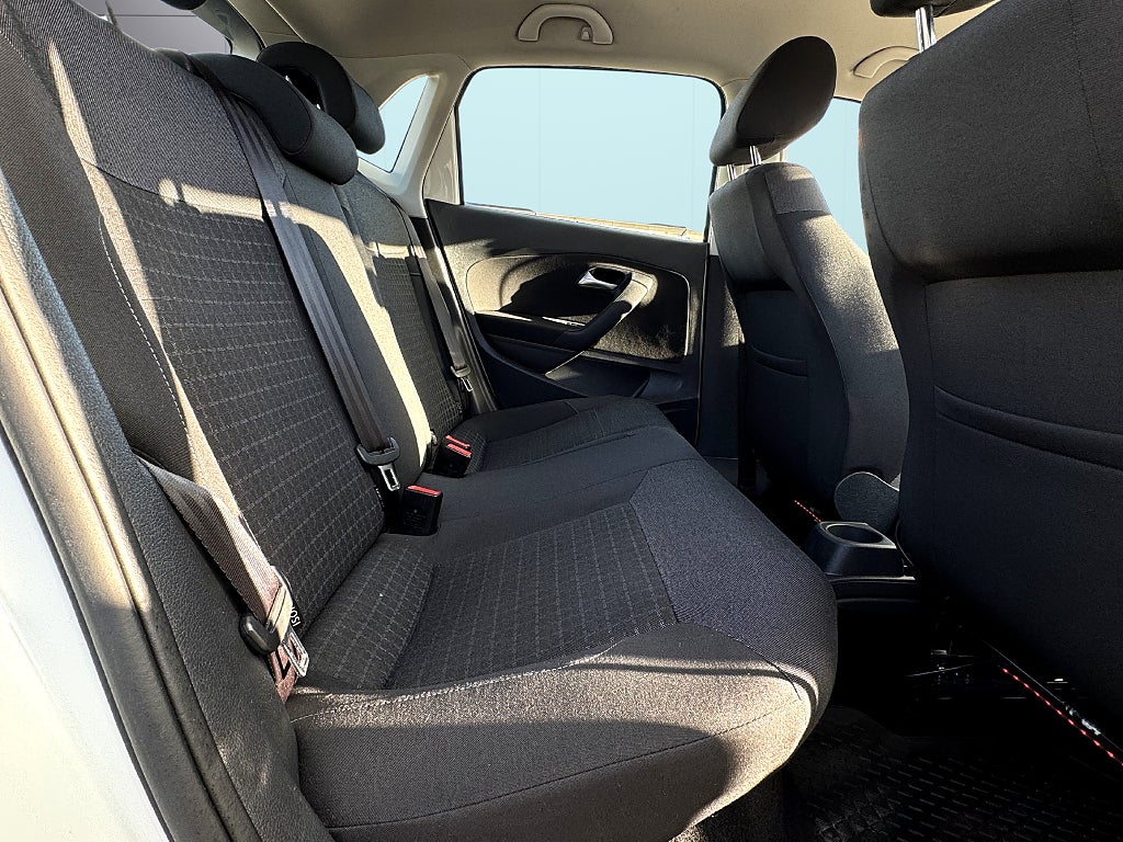 Volkswagen Polo 5-dörrar 1.2 TSI R-Line Base P-Sensorer Ny servad - miniatyr 15